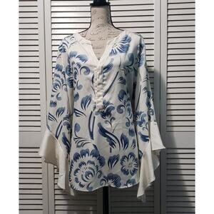 Women's Bell Sleeve Popover Size 3X Ivory & Blue Floral V-neck Bohemian Blouse
